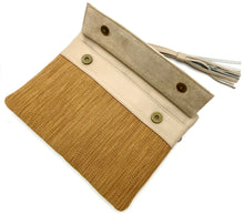 Load image into Gallery viewer, Little Sofia Clutch - Camel Straw
